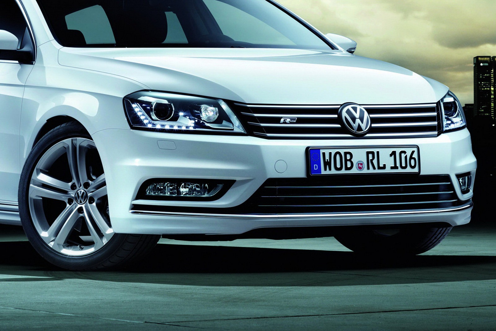 2012 VW Passat R-Line ~ Autooonline Magazine